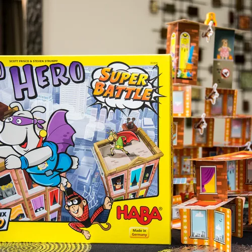 Meilleurs jeux enfants : RHINO HERO SUPER BATTLE